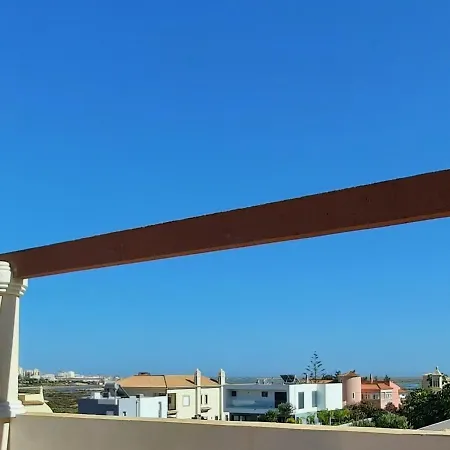 Black Hill Проживание в семье *