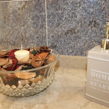 Проживание в семье Black Hill *